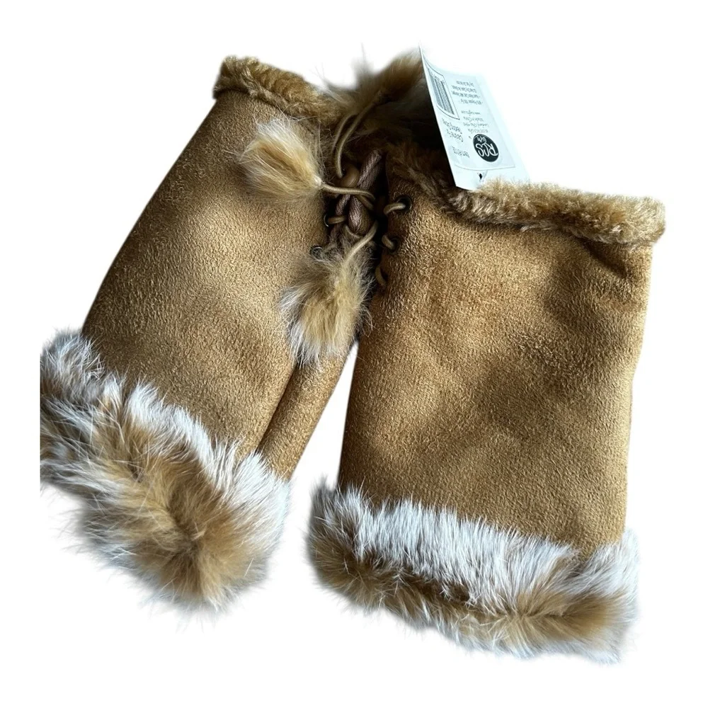 5/$25 Sale RCS gifts All Jazzed Up caramel faux fur texting gloves NEW